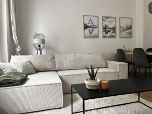 Helle kernsanierte und bezugsfertige Wohnung